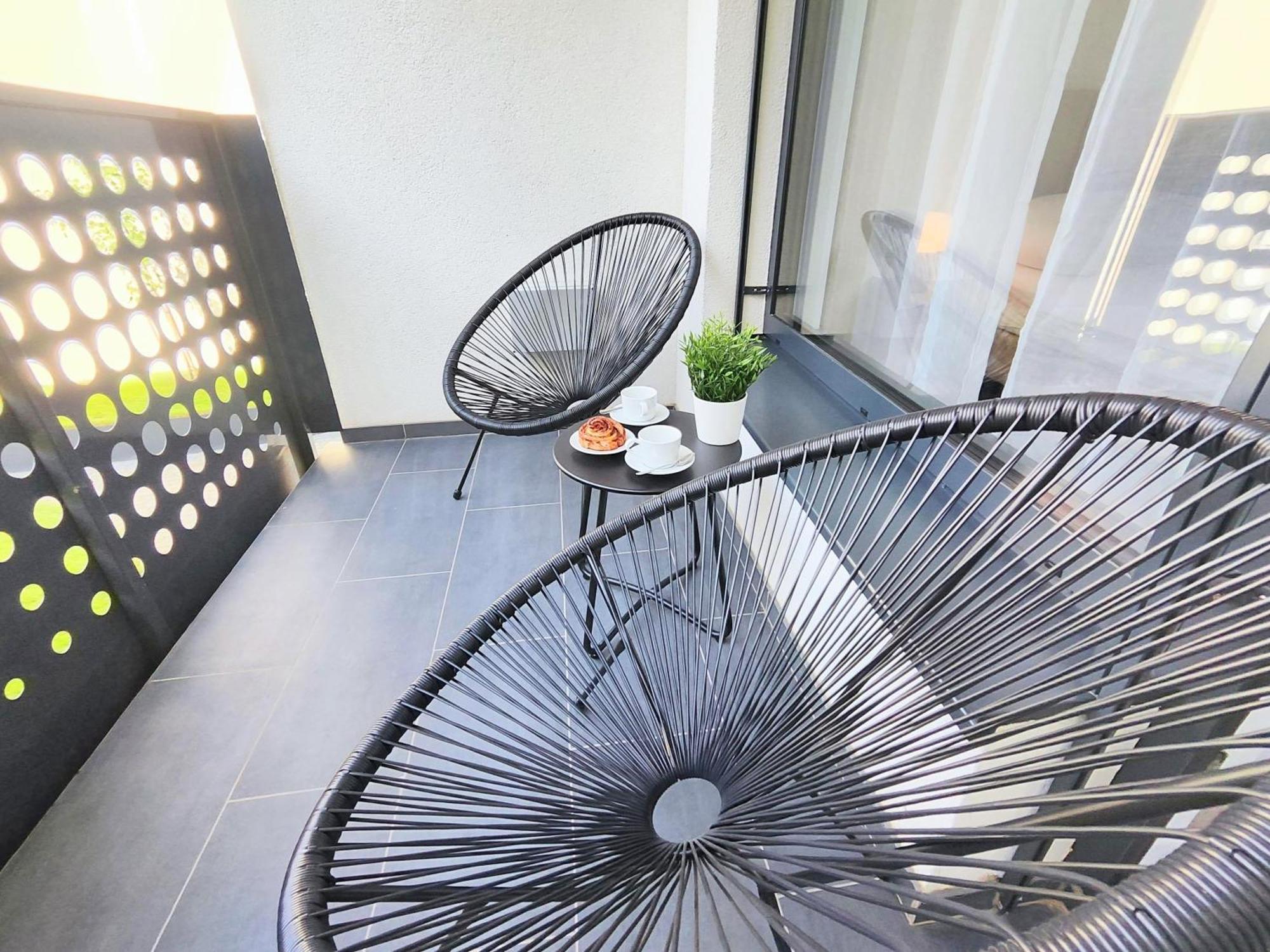 Wings - Brand New - Presidential Garden - Free Parking Apartment Bratislava Bagian luar foto