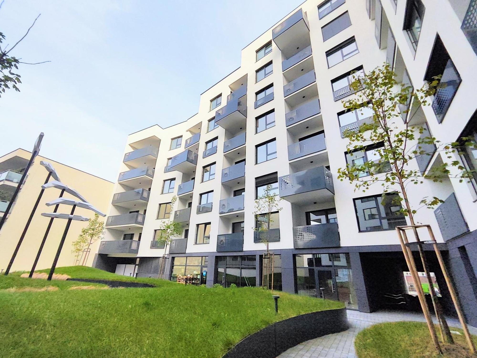Wings - Brand New - Presidential Garden - Free Parking Apartment Bratislava Bagian luar foto
