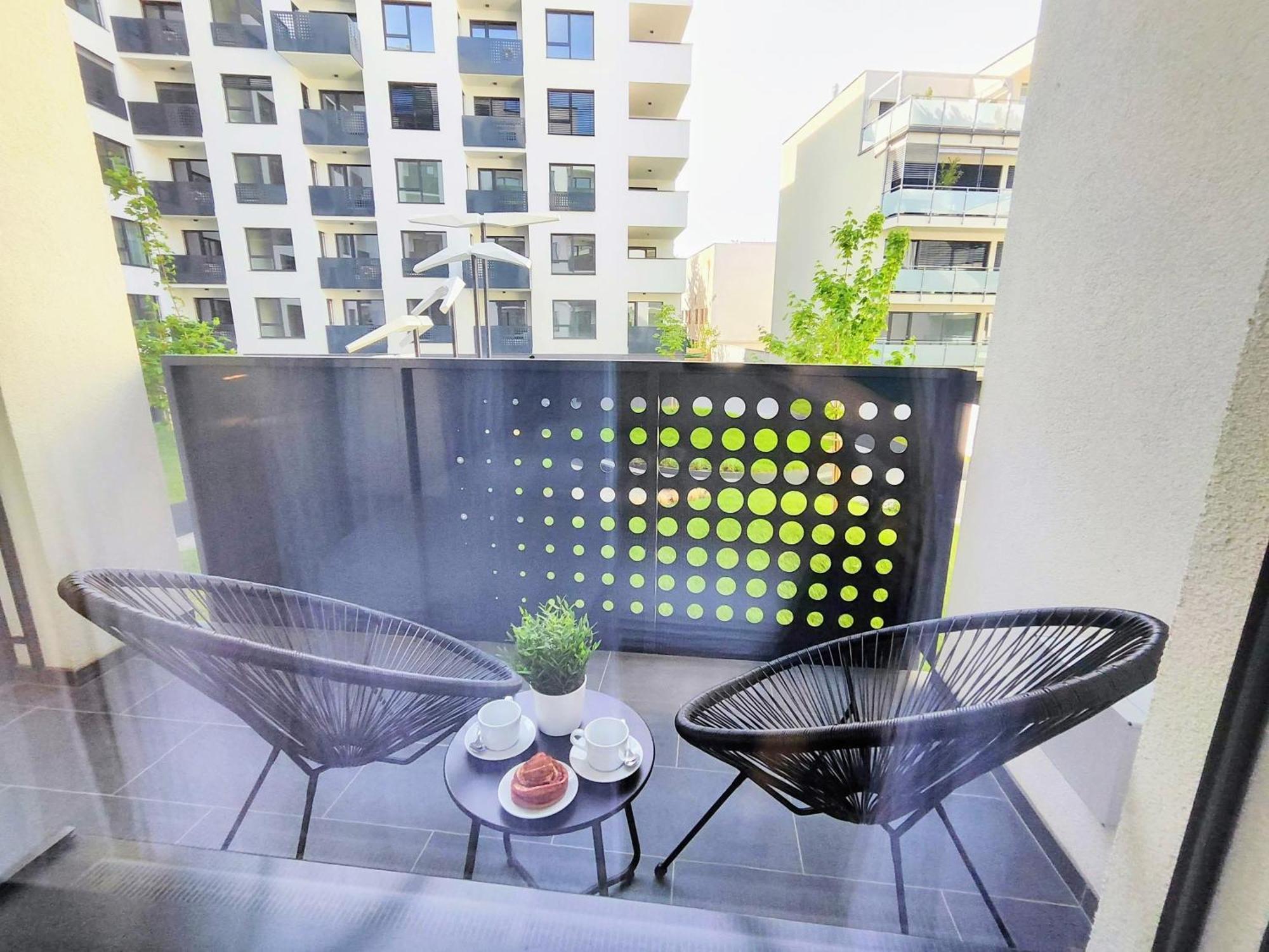 Wings - Brand New - Presidential Garden - Free Parking Apartment Bratislava Bagian luar foto