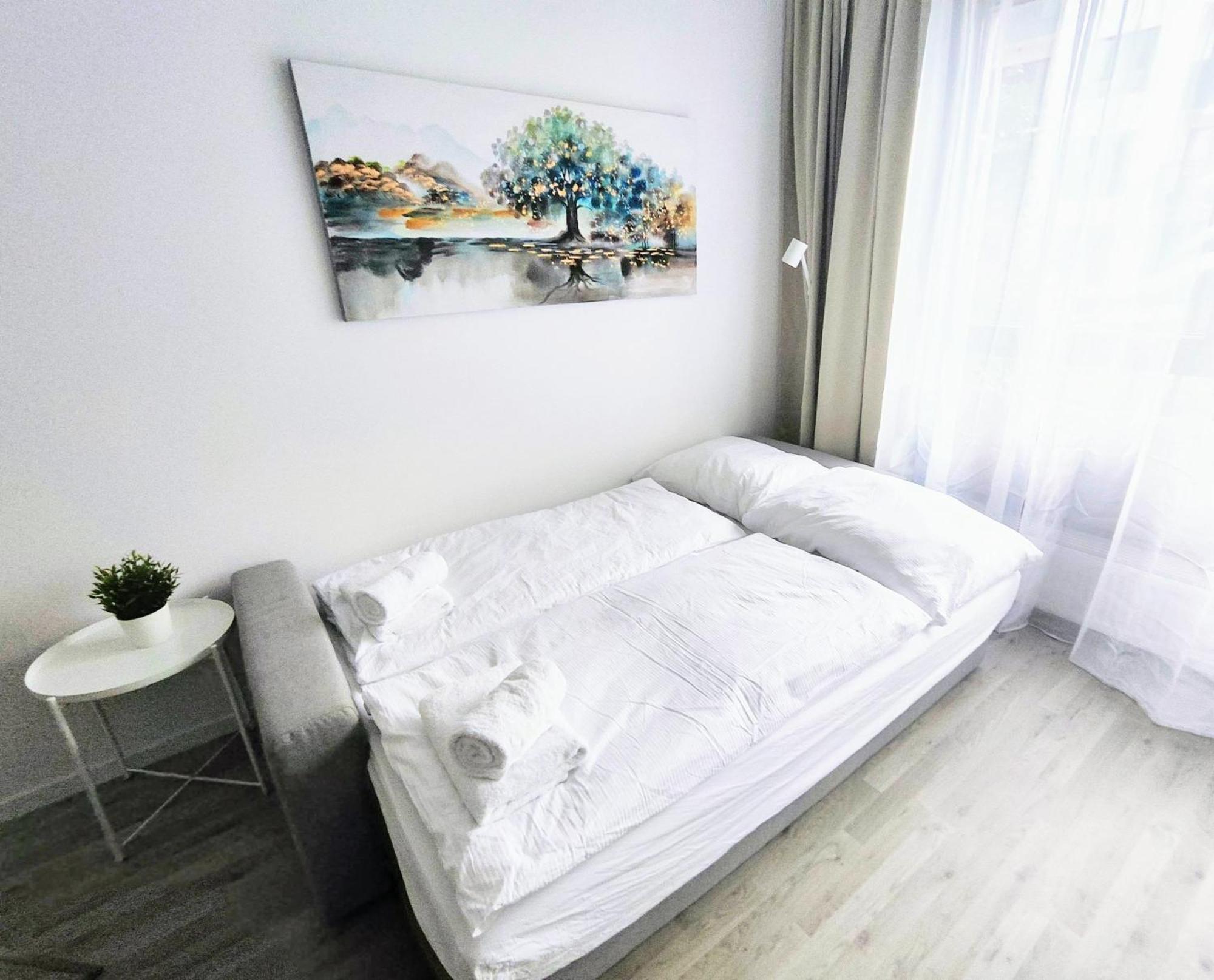 Wings - Brand New - Presidential Garden - Free Parking Apartment Bratislava Bagian luar foto
